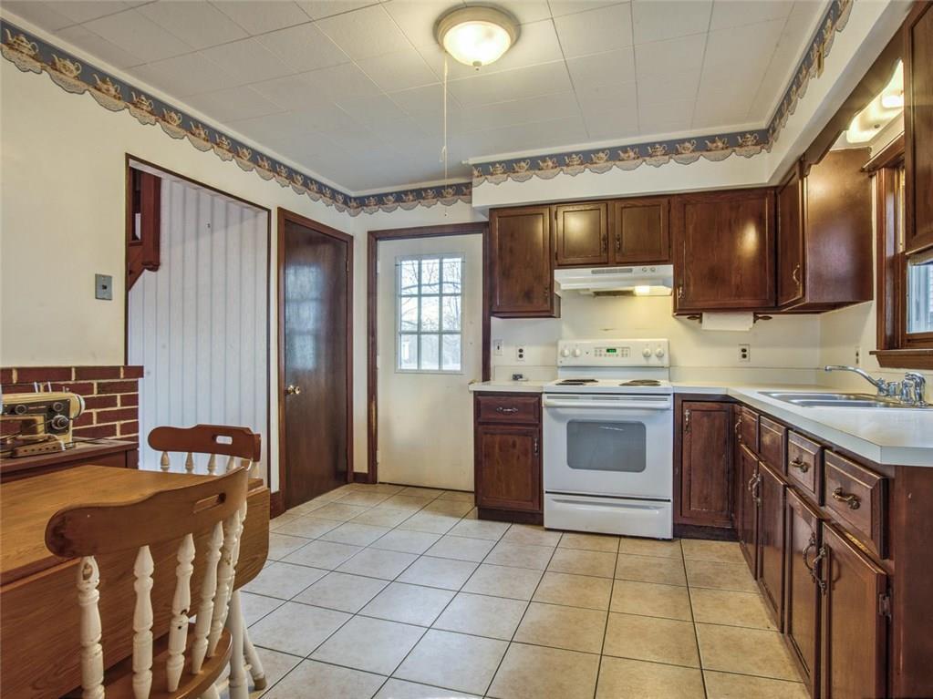 39 Middle Road Sabattus, ME 04280 - Photo 3 of 31 Kitchen