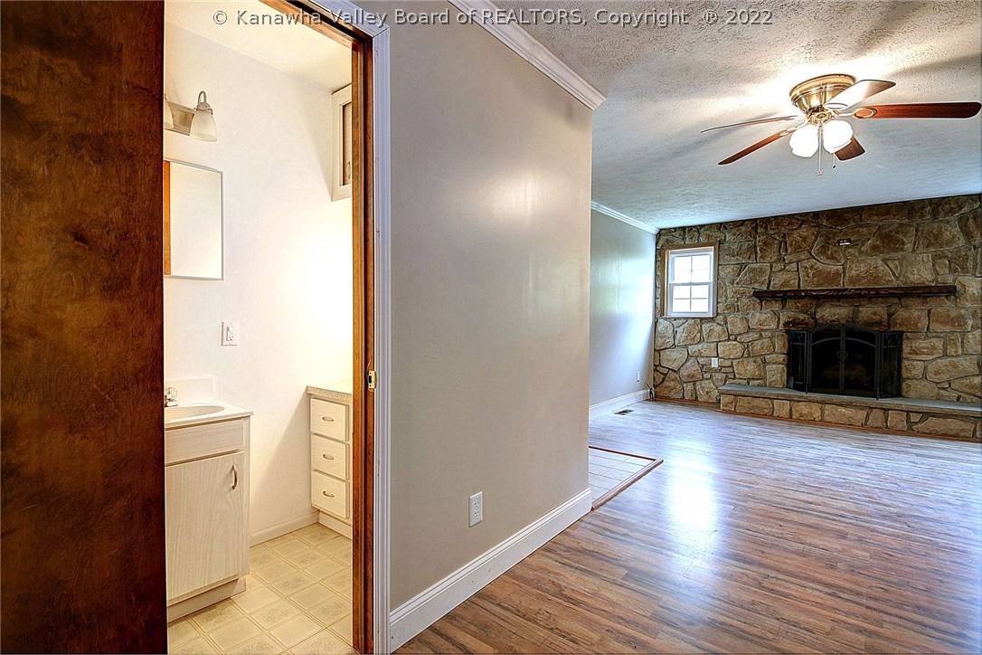 156 Dutch Road Charleston, WV 25302 - Photo 14 of 30 Gallery Image 14