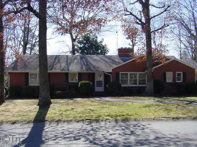 220 Robin Road Mount Airy, NC 27030 - Photo 1 of 9 Exterior Front. 220 Robin Road