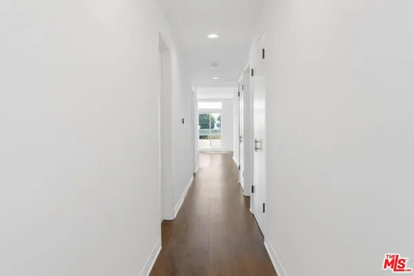 $8,000 | 511 San Vicente Boulevard, Unit 307, Santa Monica, CA 90402