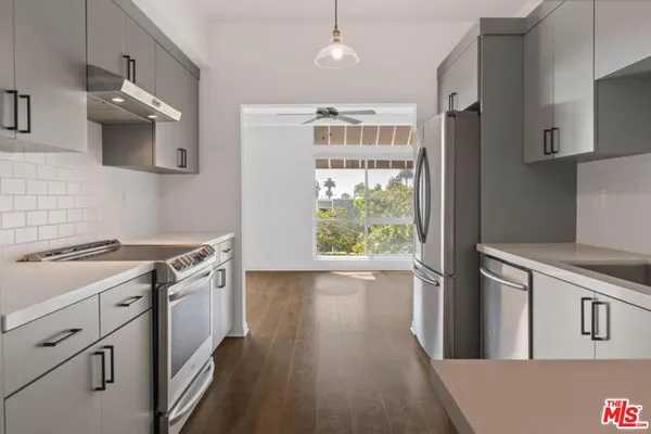 $8,000 | 511 San Vicente Boulevard, Unit 307, Santa Monica, CA 90402