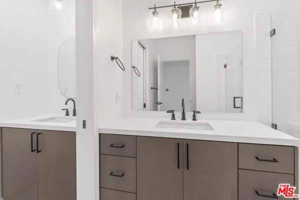 $8,000 | 511 San Vicente Boulevard, Unit 307, Santa Monica, CA 90402