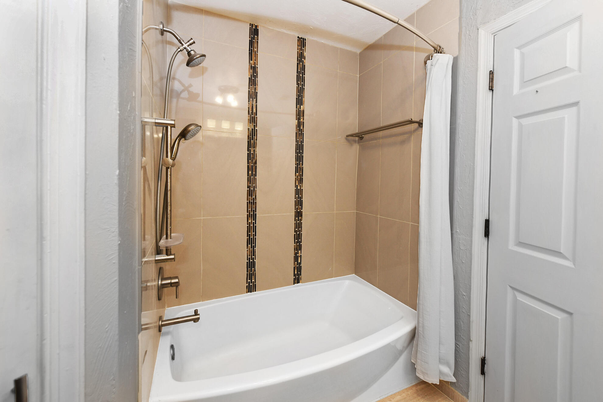 1398 Southwest 3rd Street Boca Raton, FL 33486 - Photo 25 of 29 BA Guest