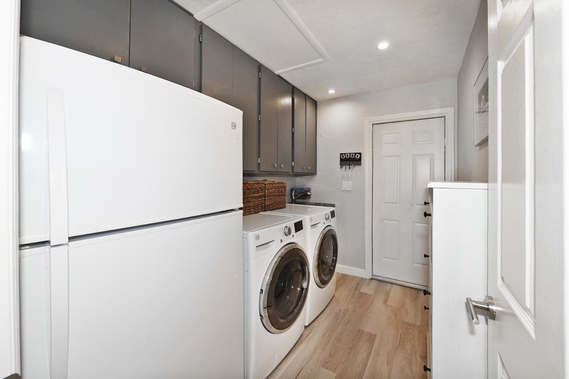 1398 Southwest 3rd Street Boca Raton, FL 33486 - Photo 26 of 29 Indoor Laundry