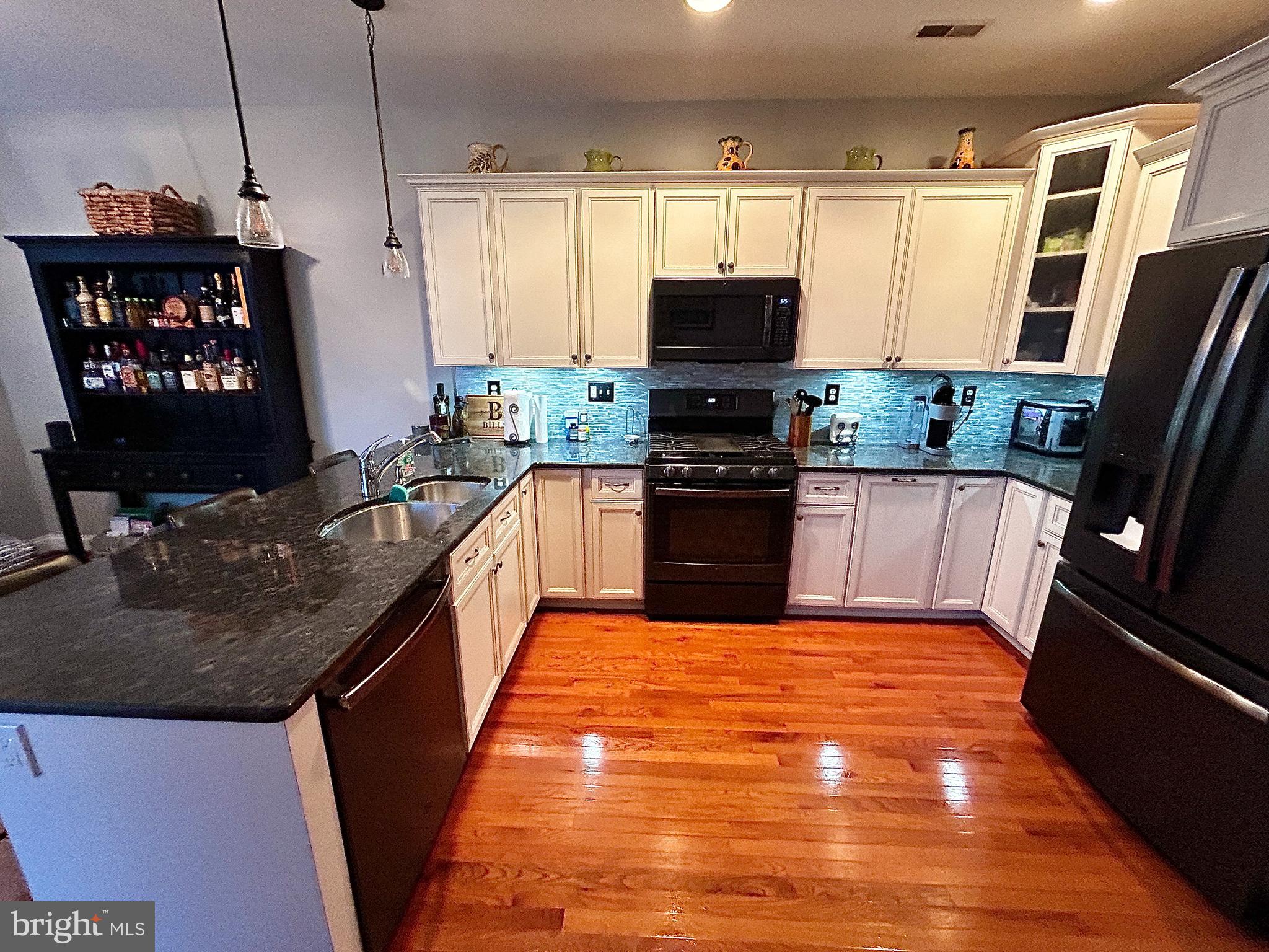 2721 Shelburne Road Downingtown, PA 19335 - Photo 3 of 23 Gallery Image 3