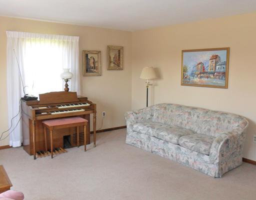 512 Burtner Road Natrona Heights, PA 15065 - Photo 3 of 18 Living Room.