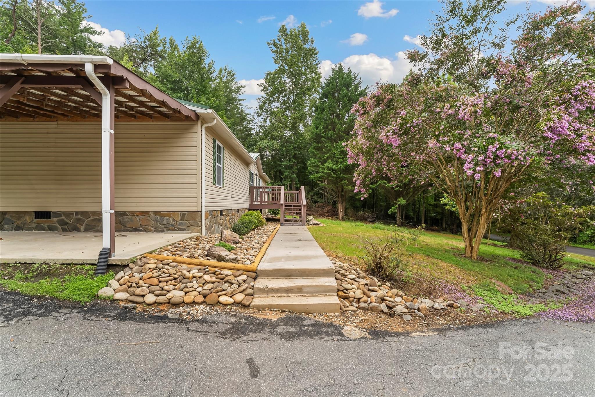 2236 Sisue Street Morganton, NC 28655 - Photo 3 of 38