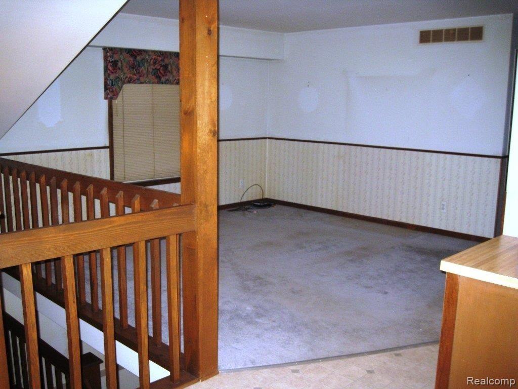 2787 West Auburn Road Rochester, MI 48309 - Photo 18 of 25 livingroom