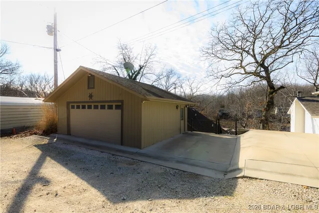 $595,000 | 101 Moss Hollow Lane, Camdenton, MO 65020