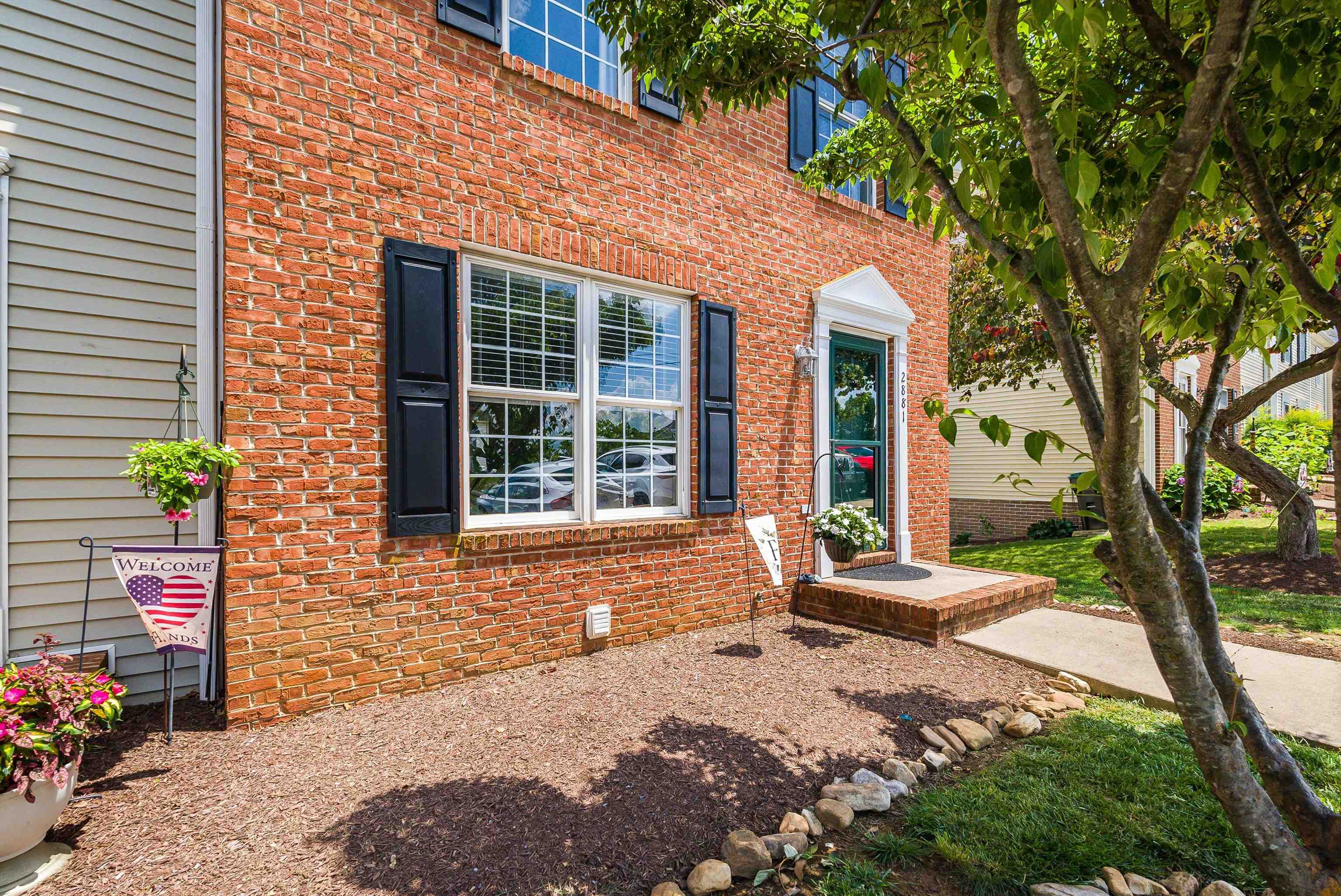 2881 Taylor Spring Lane Harrisonburg, VA 22801 - Photo 3 of 35