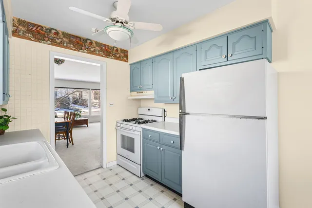 $525,000 | 139 Thelin Court, Wilmette, IL 60091