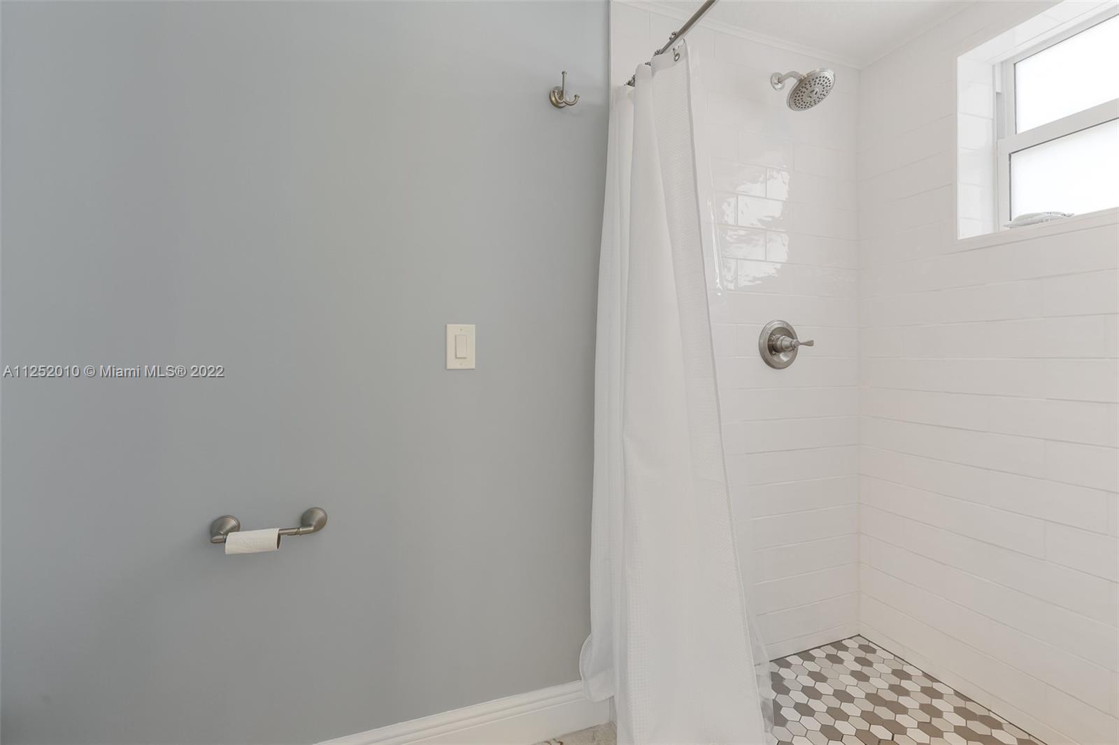 1037 Southwest 9th Court, Unit E1 Miami, FL 33130 - Photo 17 of 26