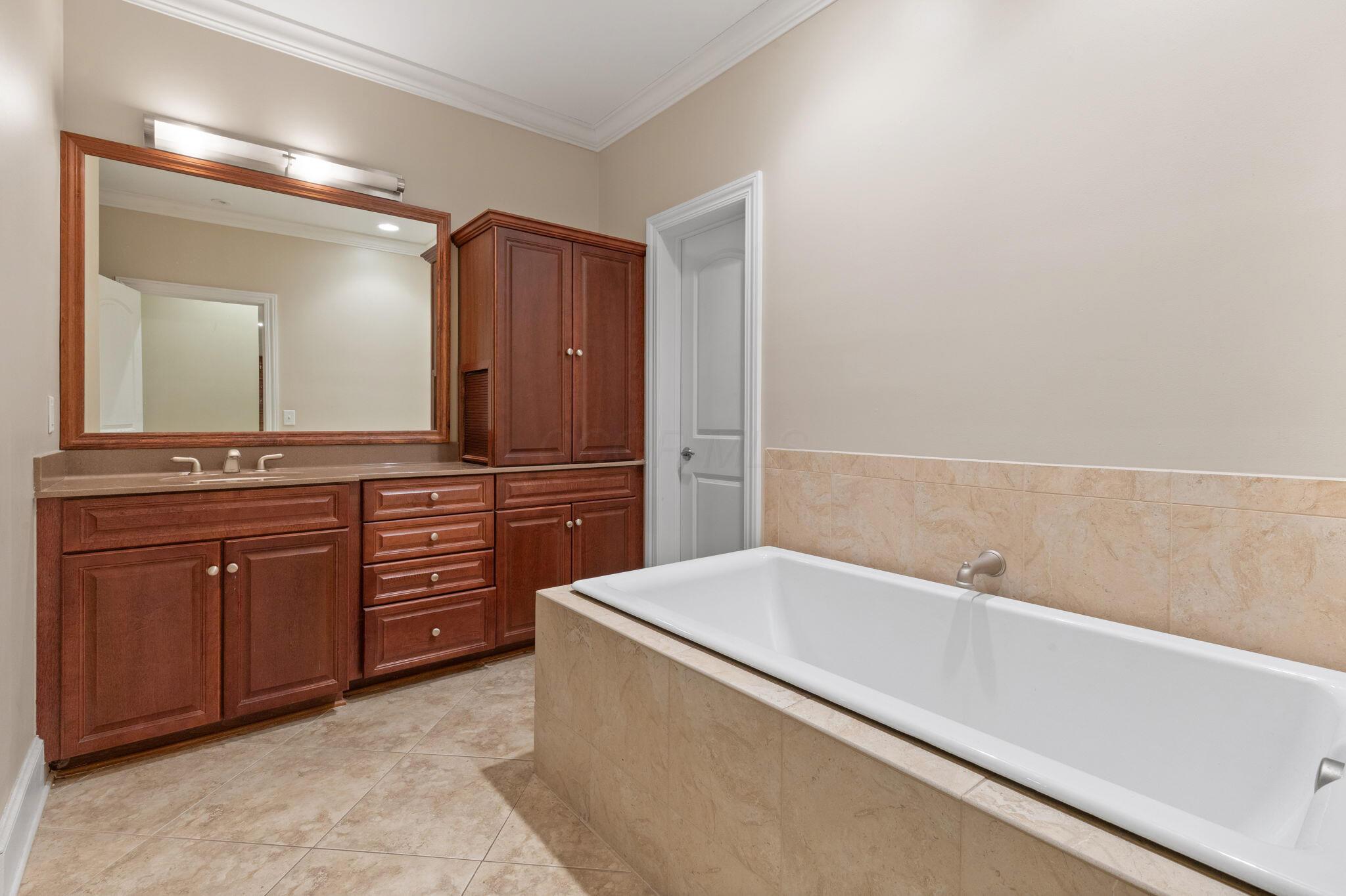6999 Red Bank Road Galena, OH 43021 - Photo 48 of 72 Lower Level Full Bathroom 3