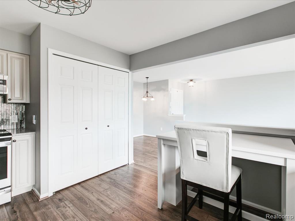 1700 River Road, Unit 9 Marysville, MI 48040 - Photo 8 of 23