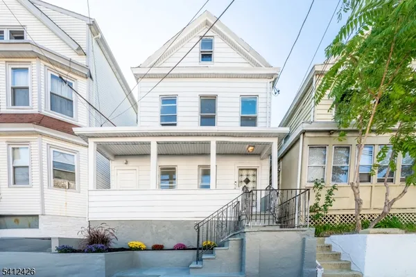 $550,000 | 446 East 24th Street, Paterson, NJ 07514