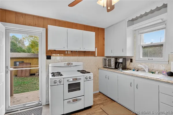 $194,900 | 28329 West Cove Drive, Lincoln, MO 65338