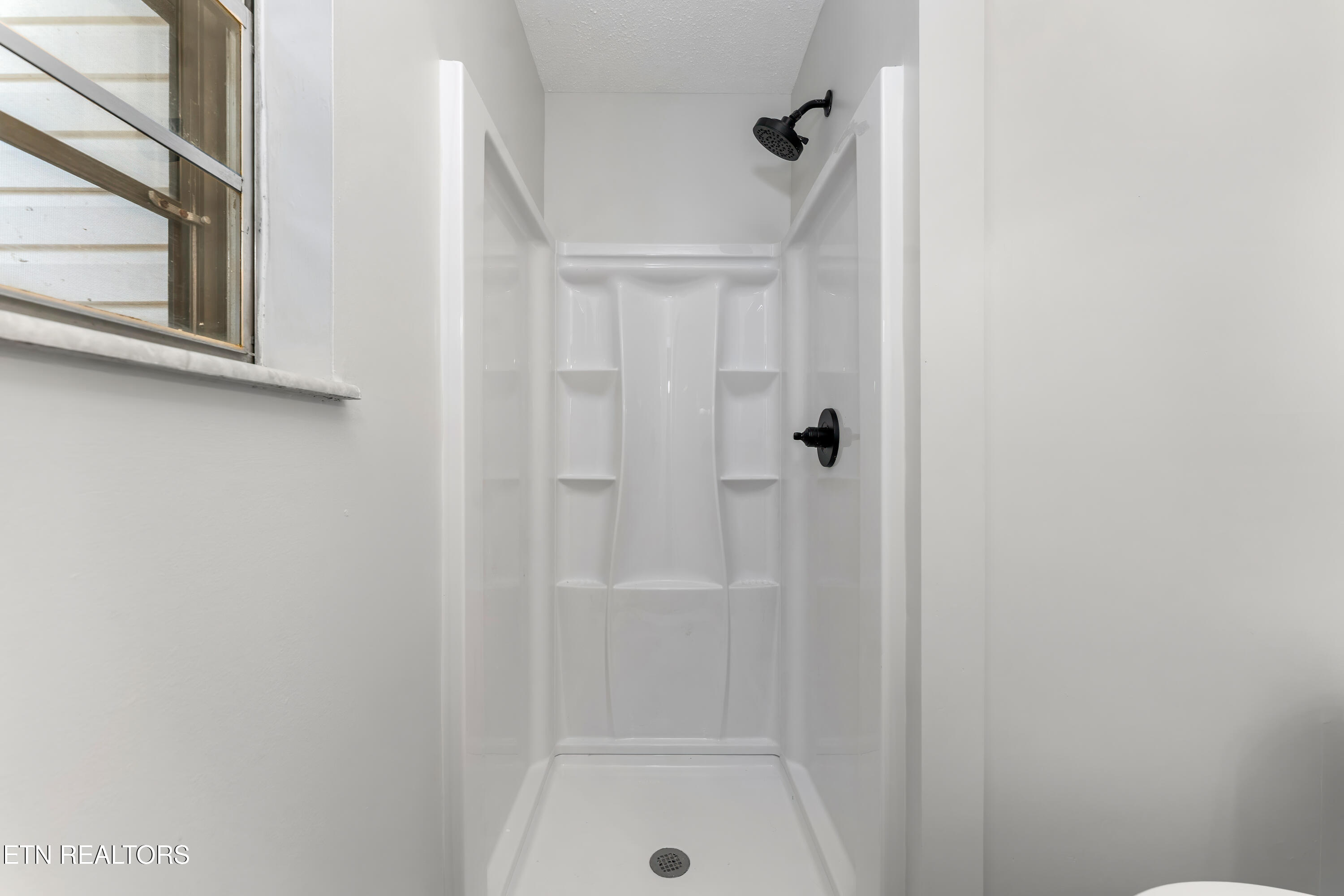 7713 Wendy Lane Powell, TN 37849 - Photo 14 of 34 _DSC8875-Edit