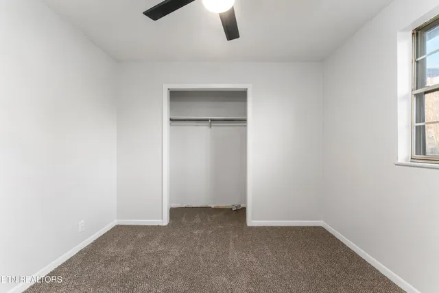 $317,500 | 7713 Wendy Lane, Powell, TN 37849