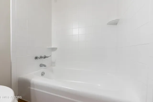 $317,500 | 7713 Wendy Lane, Powell, TN 37849