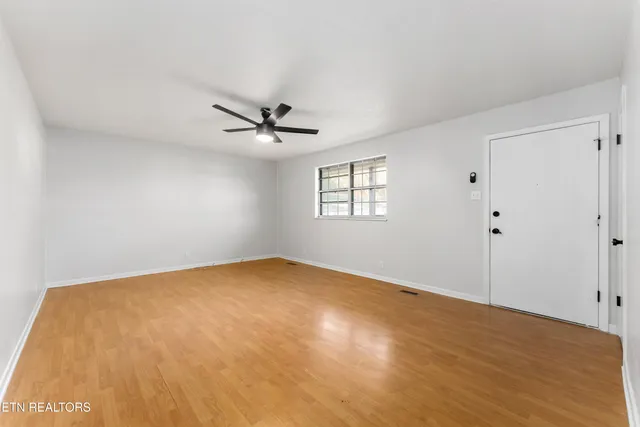 $317,500 | 7713 Wendy Lane, Powell, TN 37849