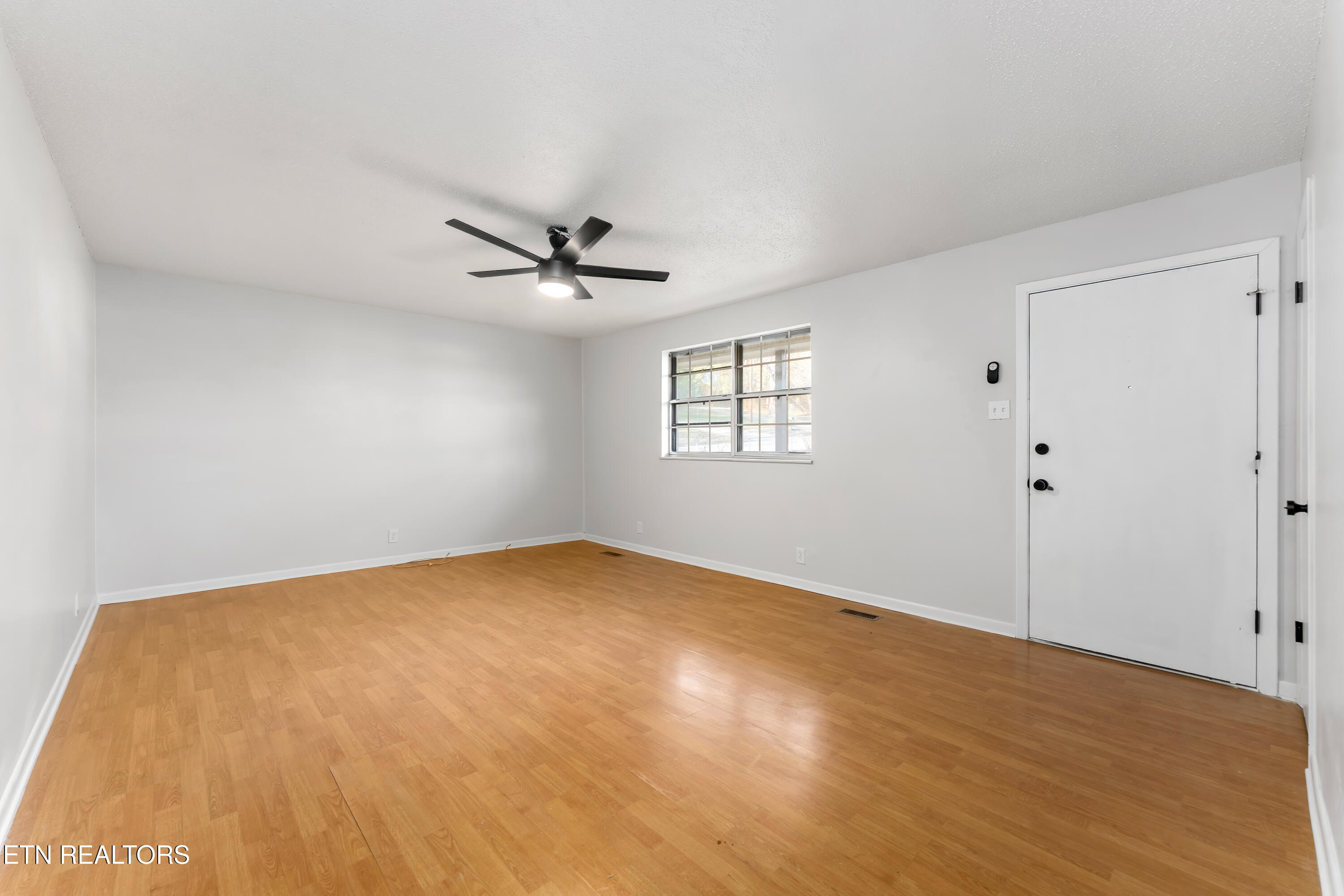 7713 Wendy Lane Powell, TN 37849 - Photo 3 of 34 _DSC8847-Edit