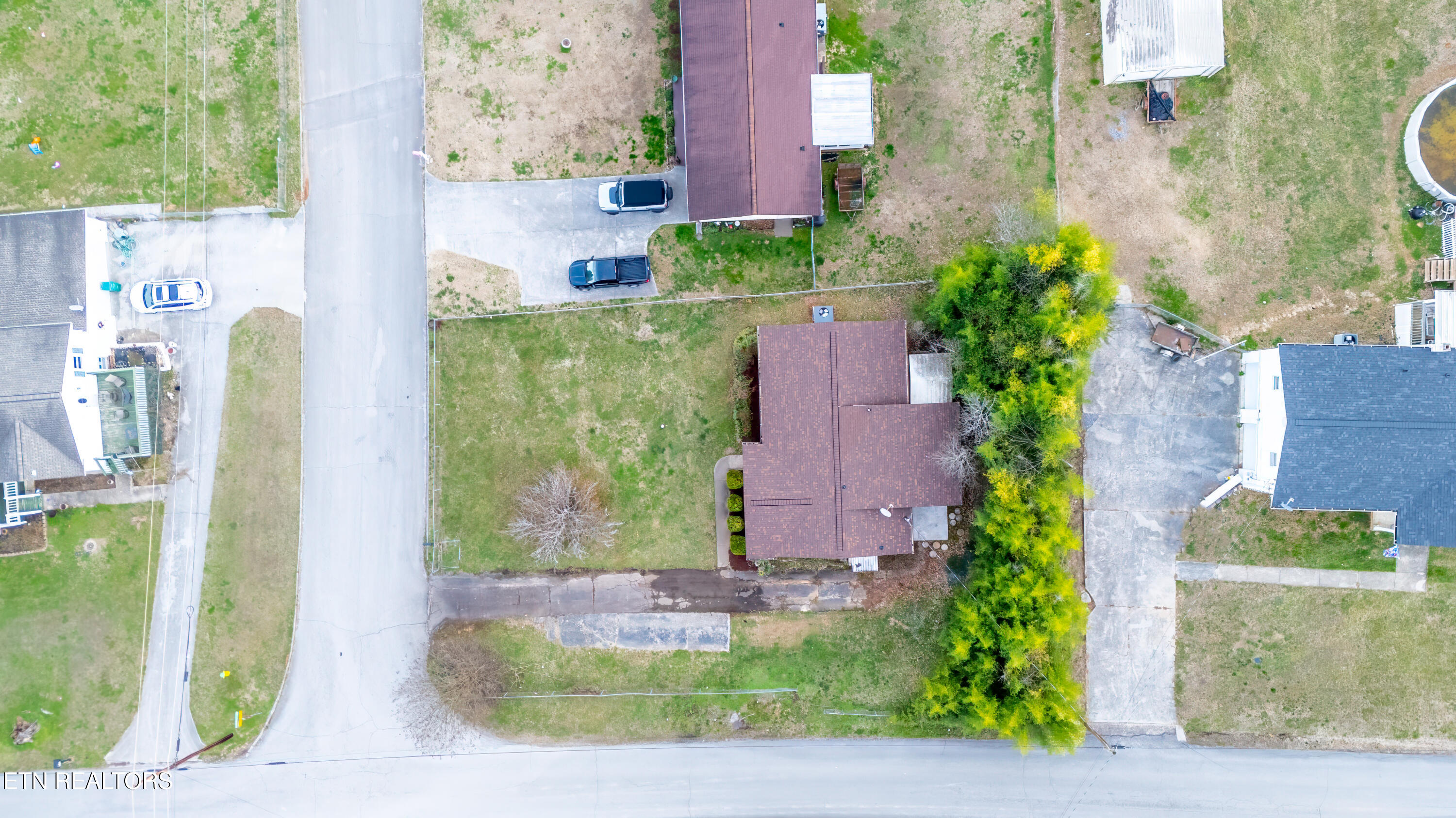 7713 Wendy Lane Powell, TN 37849 - Photo 31 of 34 DJI_20260113172258_0158_D-HDR-Edit-Edit