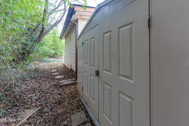 $317,500 | 7713 Wendy Lane, Powell, TN 37849