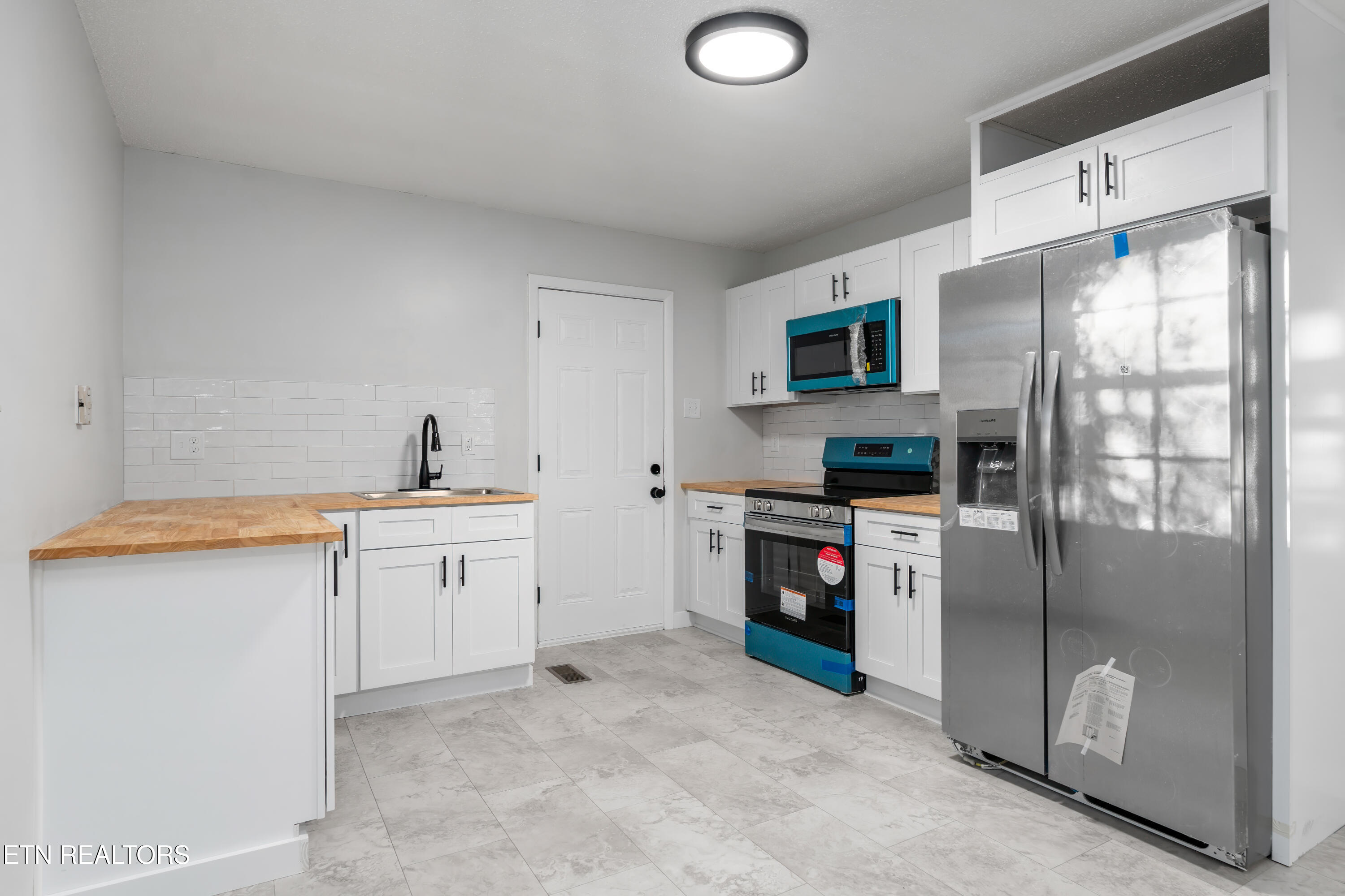 7713 Wendy Lane Powell, TN 37849 - Photo 5 of 34 _DSC8828-Edit