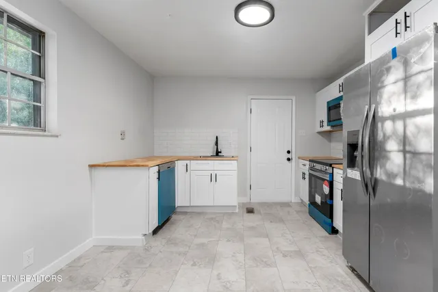 $317,500 | 7713 Wendy Lane, Powell, TN 37849