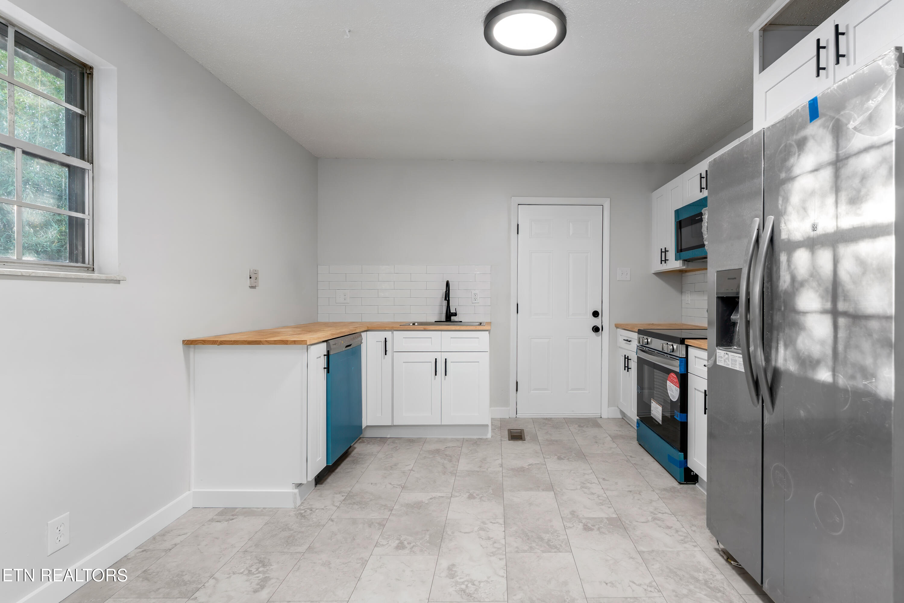 7713 Wendy Lane Powell, TN 37849 - Photo 7 of 34 _DSC8824-Edit