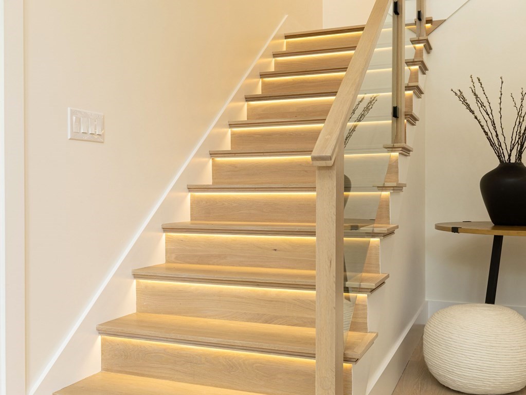 20 Bound Brook Road Newton, MA 02461 - Photo 3 of 40 a view of entryway