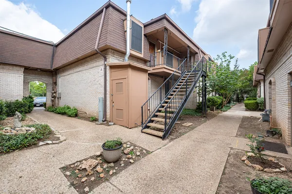$1,245 | 7801 Shoal Creek Boulevard, Unit 201, Austin, TX 78757
