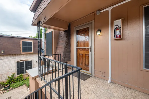 $1,245 | 7801 Shoal Creek Boulevard, Unit 201, Austin, TX 78757