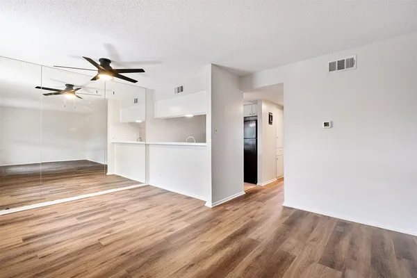 $1,245 | 7801 Shoal Creek Boulevard, Unit 201, Austin, TX 78757
