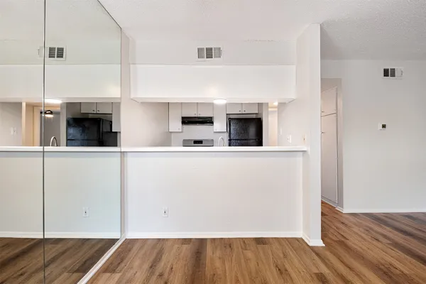 $1,245 | 7801 Shoal Creek Boulevard, Unit 201, Austin, TX 78757