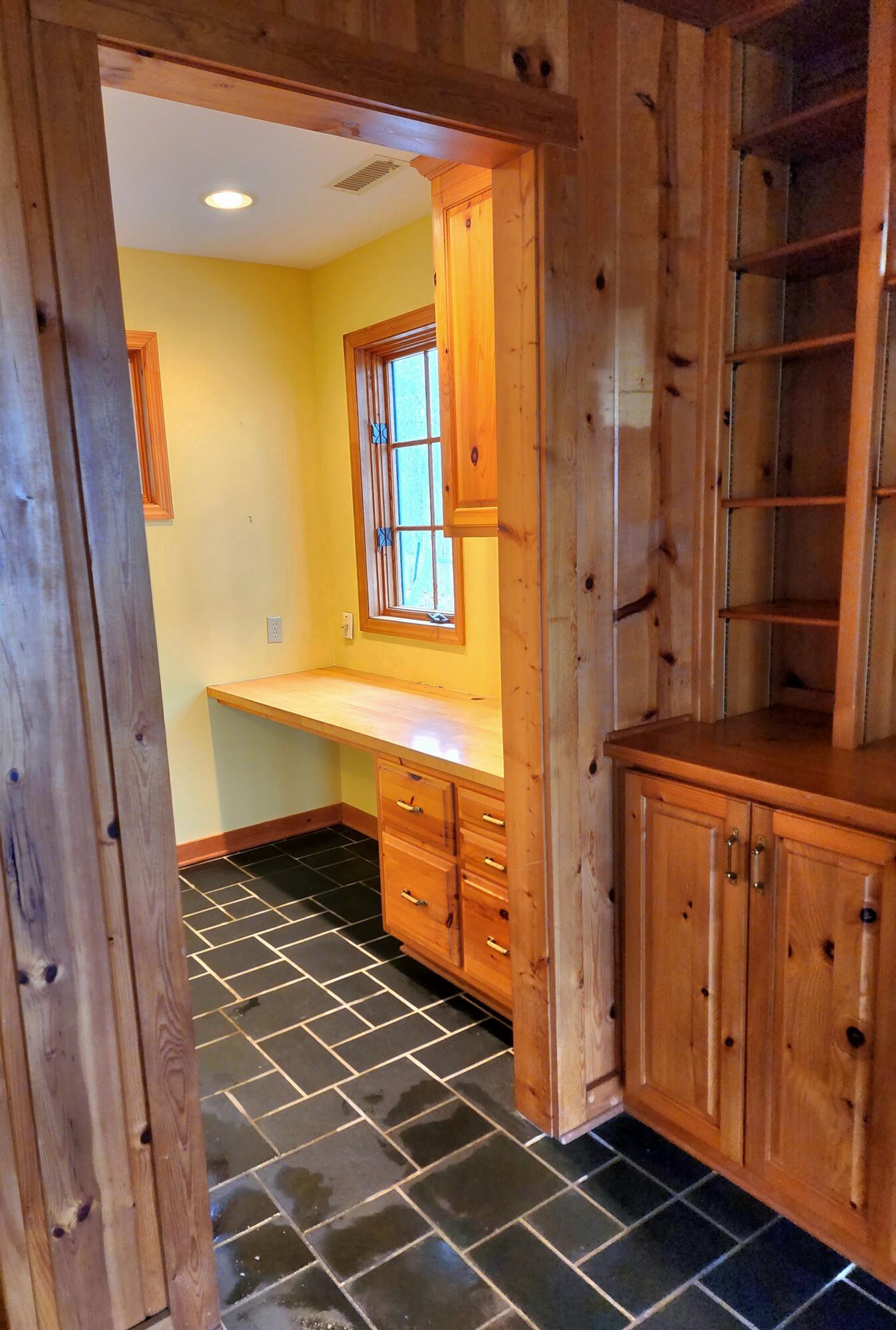 3818 Sherwood Road Sewanee, TN 37375 - Photo 7 of 53 study