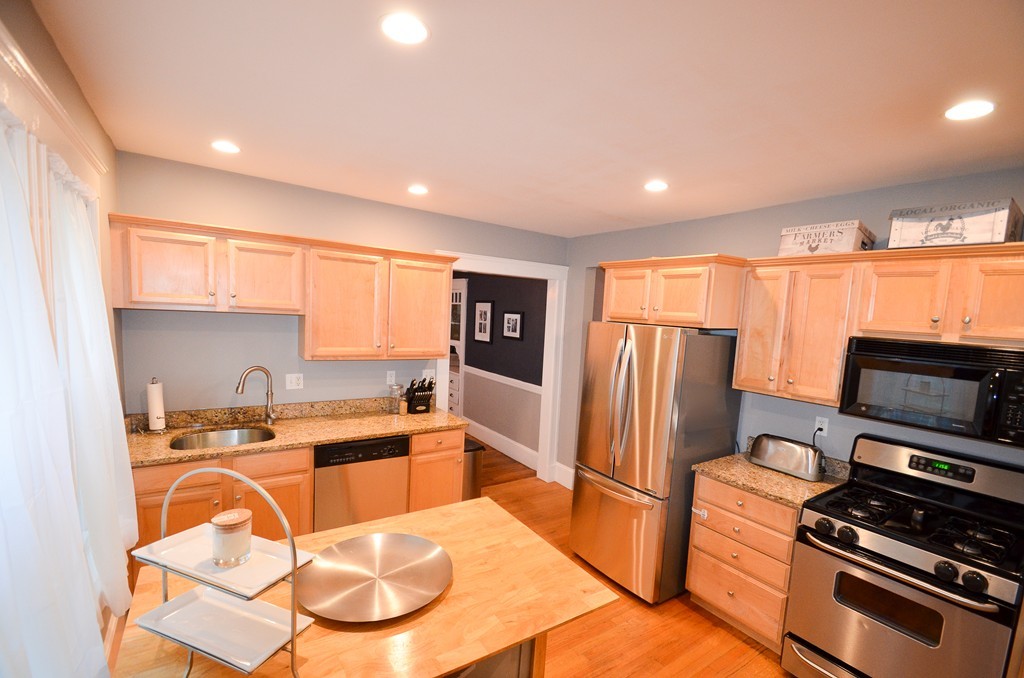 56 Forest Hills Street, Unit 1 Boston, MA 02130 - Photo 3 of 24