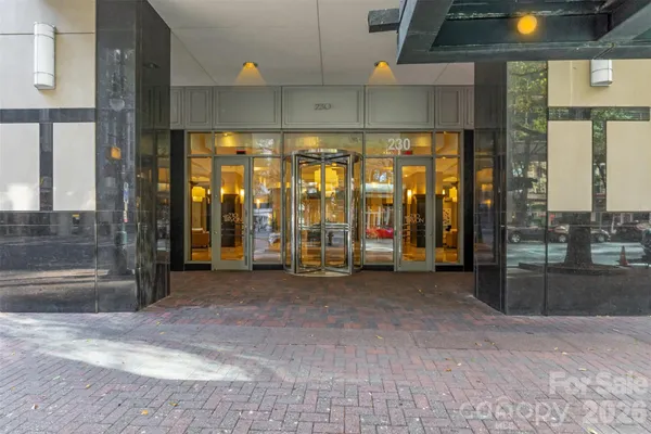 $399,000 | 230 South Tryon Street, Unit 1105, Charlotte, NC 28202
