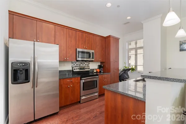 $399,000 | 230 South Tryon Street, Unit 1105, Charlotte, NC 28202