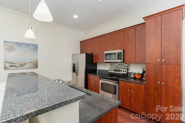 $399,000 | 230 South Tryon Street, Unit 1105, Charlotte, NC 28202