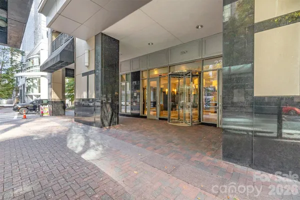 $399,000 | 230 South Tryon Street, Unit 1105, Charlotte, NC 28202