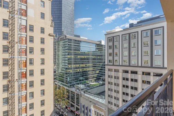 $399,000 | 230 South Tryon Street, Unit 1105, Charlotte, NC 28202