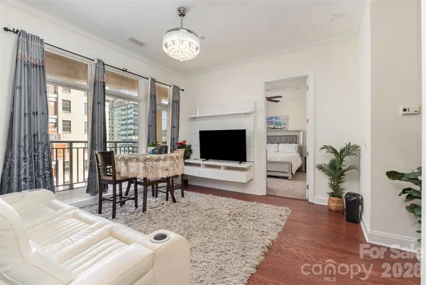 $399,000 | 230 South Tryon Street, Unit 1105, Charlotte, NC 28202
