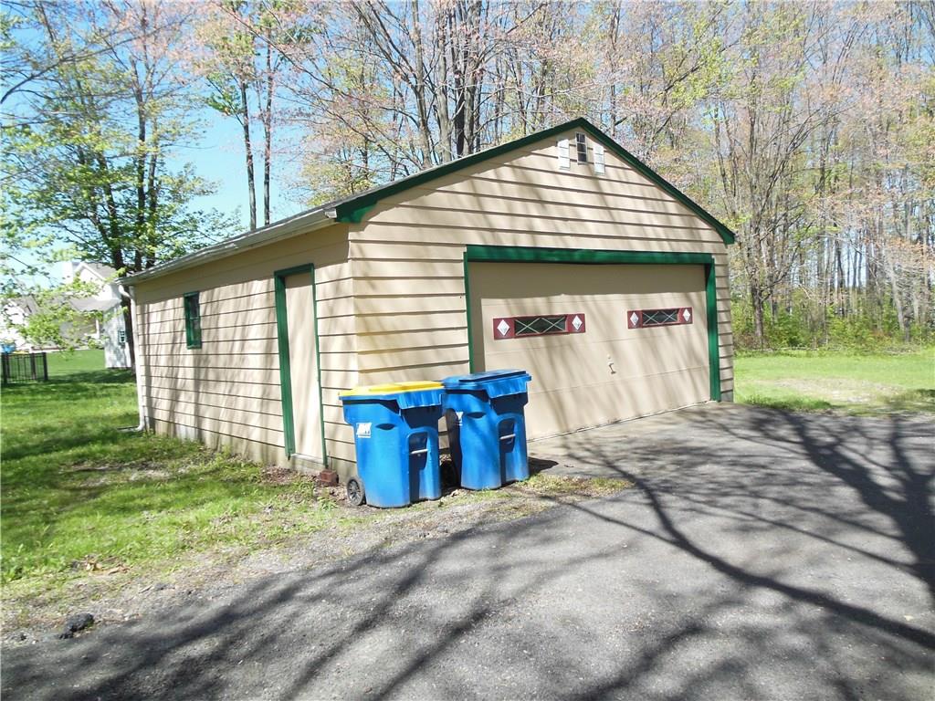 209 Hoover Road New Castle, PA 16101 - Photo 3 of 17 2 Car detached garage