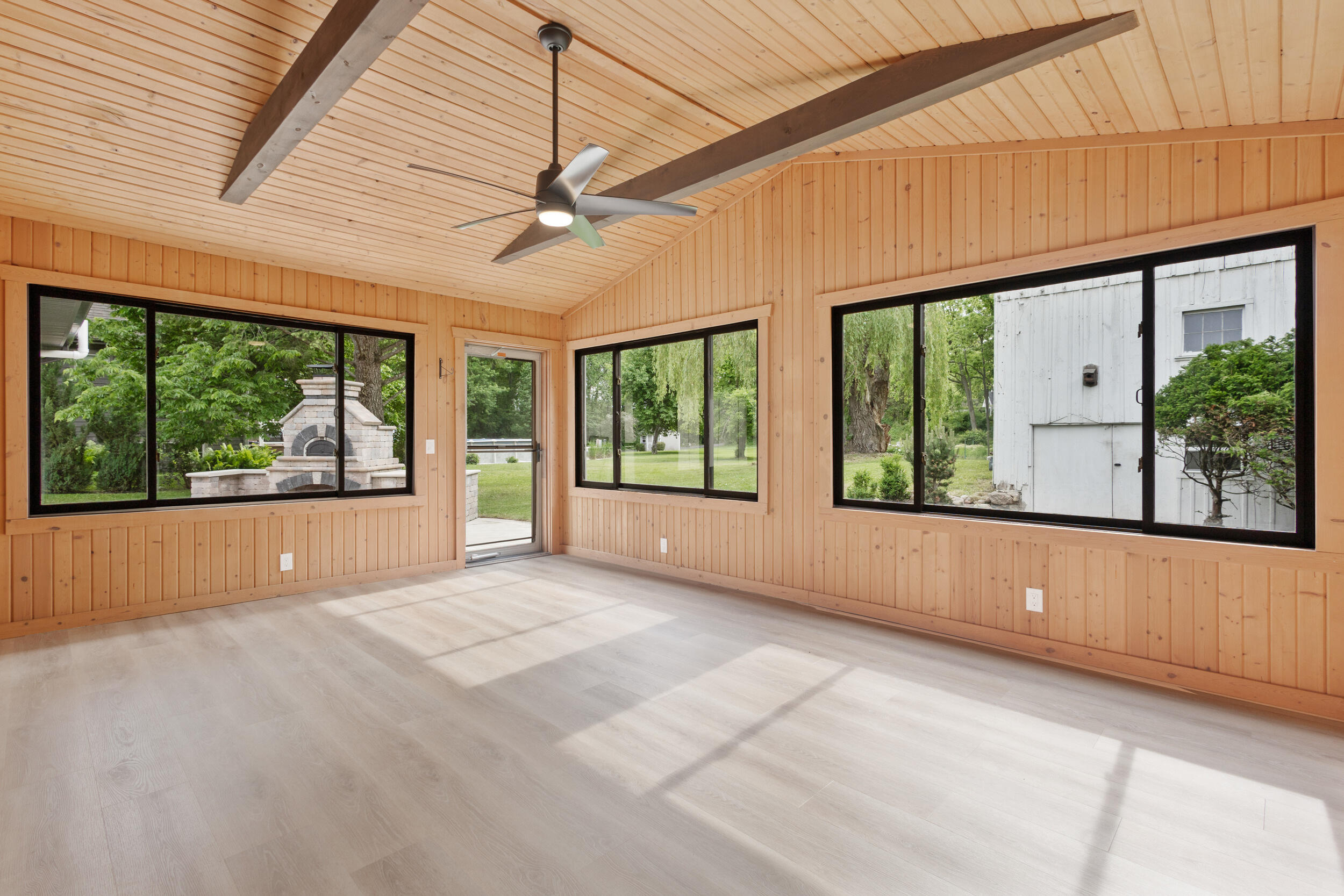 986 Indian Hills Road Fontana, WI 53125 - Photo 29 of 108 Sun Room