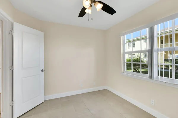 $1,800 | 1558 Southeast Royal Green Circle, Unit 101, Port St. Lucie, FL 34952