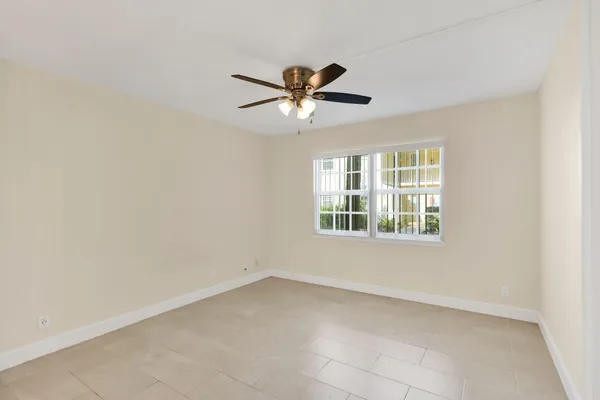 $1,800 | 1558 Southeast Royal Green Circle, Unit 101, Port St. Lucie, FL 34952