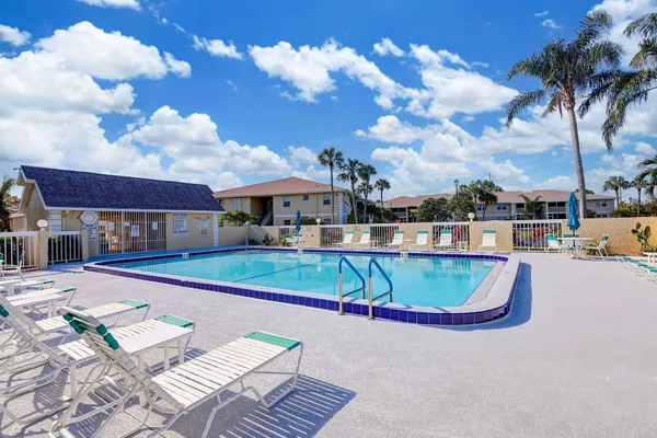 $1,800 | 1558 Southeast Royal Green Circle, Unit 101, Port St. Lucie, FL 34952