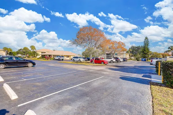 $1,800 | 1558 Southeast Royal Green Circle, Unit 101, Port St. Lucie, FL 34952