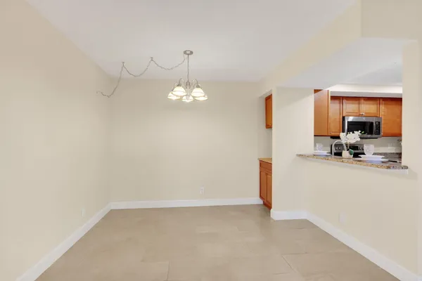 $1,800 | 1558 Southeast Royal Green Circle, Unit 101, Port St. Lucie, FL 34952